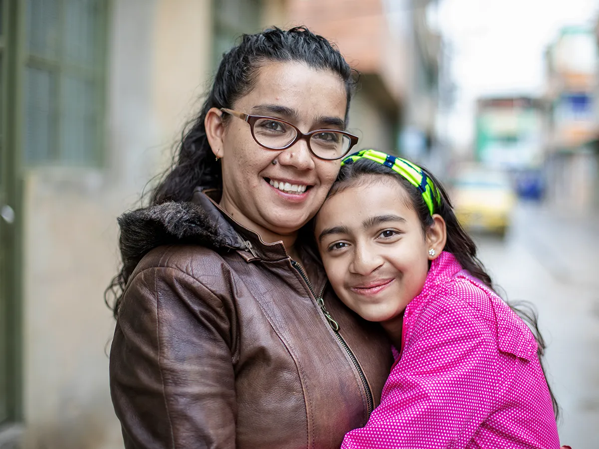 Laura Camila Gonzalez Alvarez with her mom