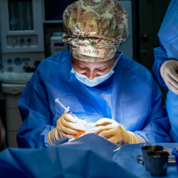 Surgeon, Wone Banda from Malawi in an operating room