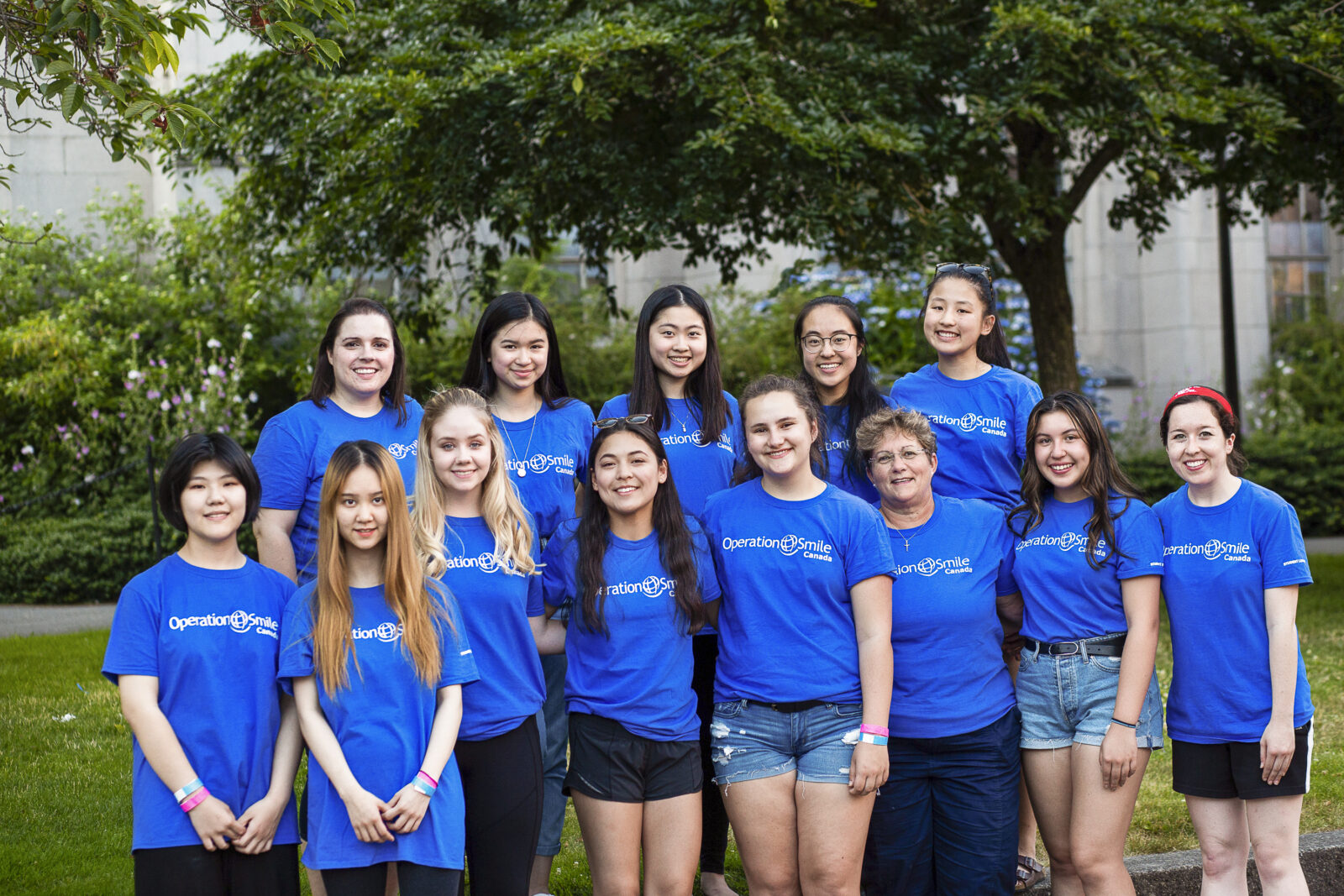 Group of 12 individuals attending an event in Seattle for student leaders with Operation Smile